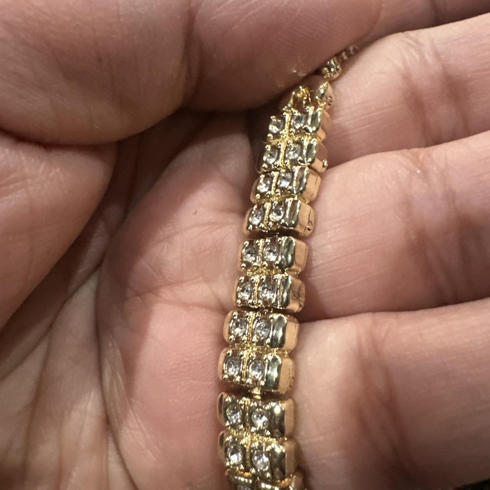 New Ladies Watch Gold Tone Teardrop Shaped Crystal Encrusted Dainty 22mm Fit 8in - Picture 10 of 11